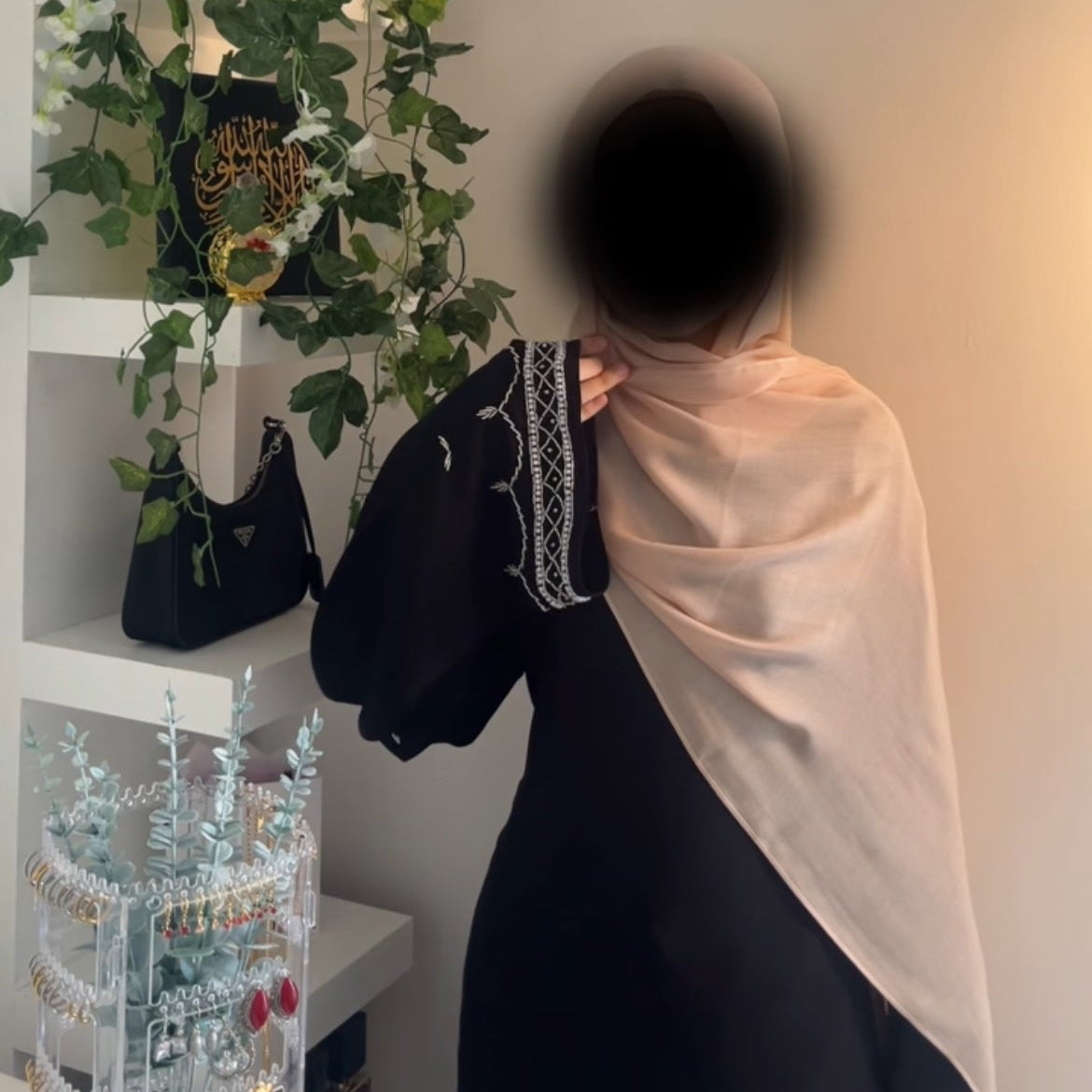 Modal Hijabs and Matching Undercap