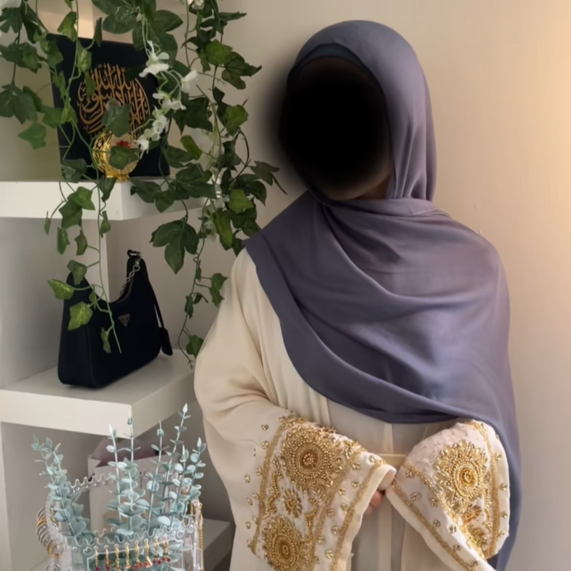 Modal Hijabs and Matching Undercap